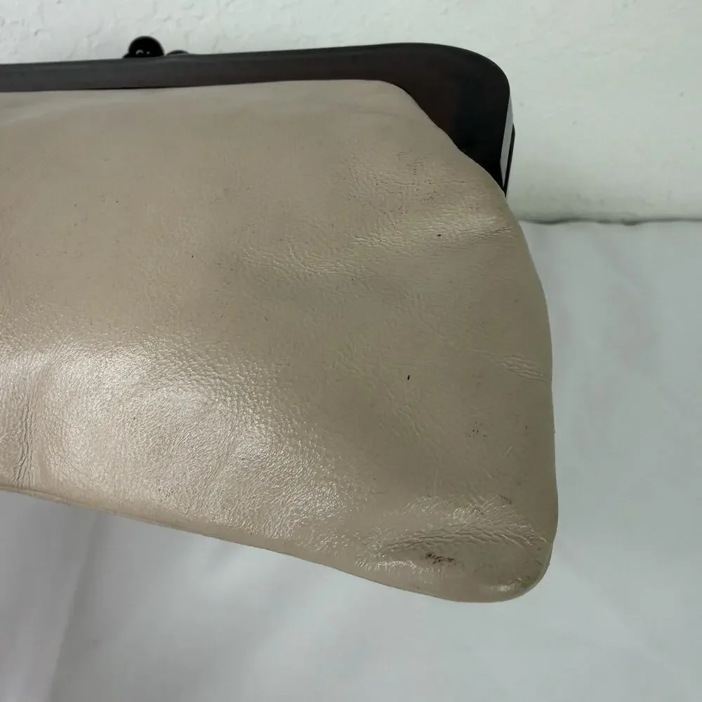 Vintage Unbranded Clutch Beige Genuine Italian Leather Mid-Century modern, retro